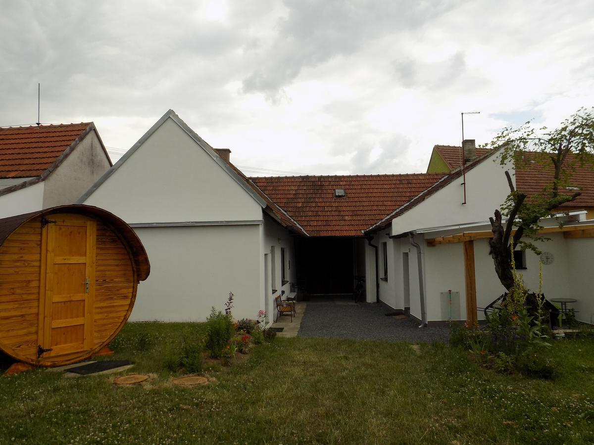U Vinare Holiday home Radejov